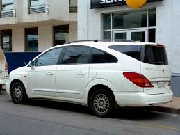 Lisaros - @cobytuby: jest jeszcze ssangyong rodius :)