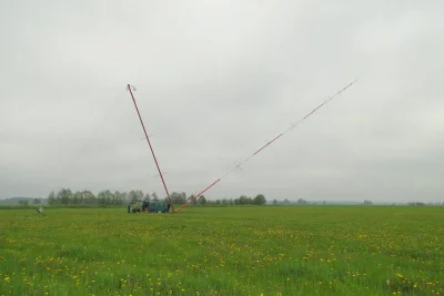 mazursky - Podnoszenie do pionu meteorologicznego masztu pomiarowego (89 metrów wysok...