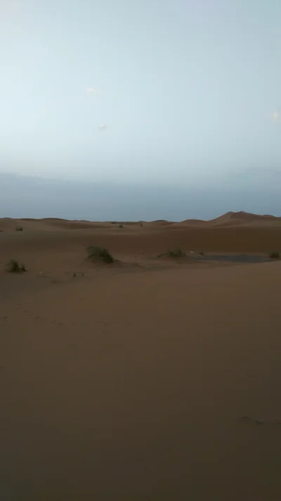lord_z - Fajna ta pustynia (ʘ‿ʘ)
 taka, niezabudowana.

#maroko #podroze #podrozuj...