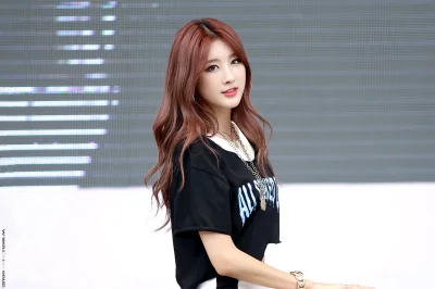 K.....o - #hyuna #ninemuses 
#koreanka