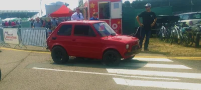 ArtkaStara - Widziałem go na Silverstone Classic w zeszłym roku. Ten wyścig chyba wła...