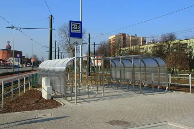 m4kb0l - Zadaszony parking rowerowy (｡◕‿‿◕｡) #rower #rowerowykrakow #krakow