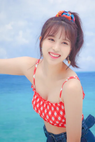 XKHYCCB2dX - #mina #twice 
#koreanka #japonka