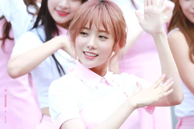 XKHYCCB2dX - #luda #wjsn 
#koreanka