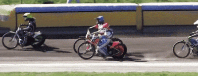 bezczelnie - Żużlowe rodeo.
Dobrze, że obyło się bez ofiar.

#gif #wtf #zuzel #spo...