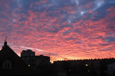 zdechlyjez - Niebo nad moim miastem takie piękne :: szkoda, ze źle wykadrowane te jas...