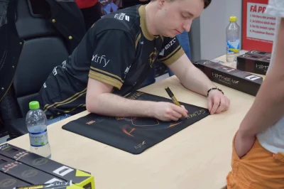 NiPGaming - Gdzie chciałbyś/chciałabyś spotkać graczy Ninjas in Pyjamas?

Zagłosuj ...