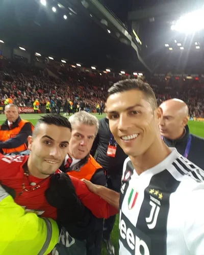 orzak - "TO" selfie ( ͡° ͜ʖ ͡°)
#mecz #cristianoronaldo #zdjecia #heheszki