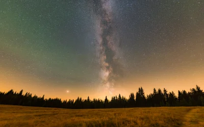 namrab - Mars i Droga Mleczna w szerokim polu. Panorama 4 kadrów, ogniskowa 24 mm, f/...