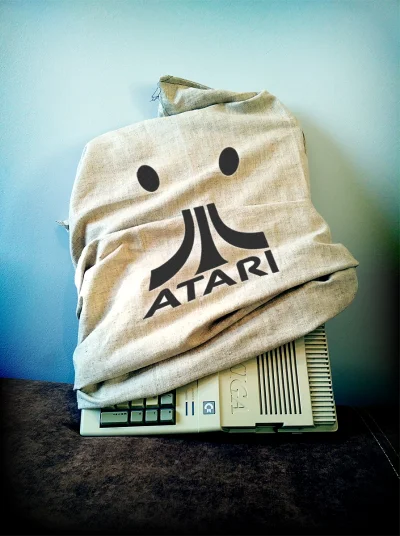 arti040 - #retrocomputing #amiga #atari 
Węgiel albo psikus! Moja Amiga into #halowe...