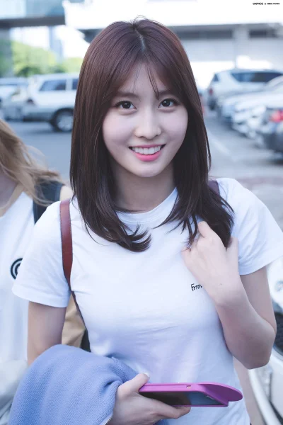 XKHYCCB2dX - #momo #twice 
#koreanka #japonka