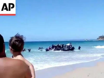 angelo_sodano - jakiś tydzień temu - Inżynierowie i lekarze dopływają do plaży w Cádi...