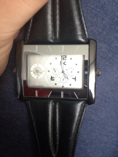 WlodiHd - Tuż to męski zegarek czy damski #kiciochpyta #pytanie #watchboners Xddd??