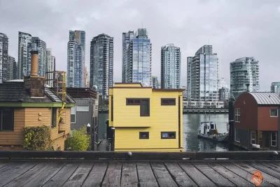wallofwudu - Domy na wodzie w #Vancouver! :) Mieszkałbym jak zły! 
Wiecie, czy w Pos...