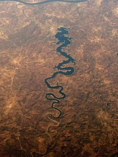 j.....n - #ciekawostki #earthporn

Błękitny smok, rzeka w Portugalii, w prowincji A...