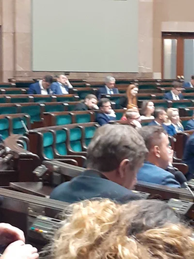 s.....0 - Dostałem fotkę od pewnego jegomościa. :>
Dobromir już po 2 godzinkach szko...