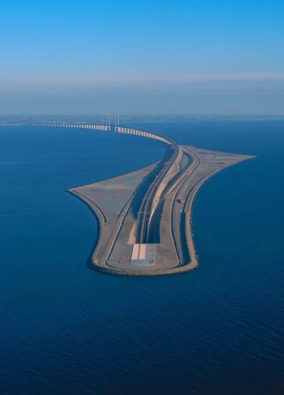 Artktur - Most nad Sundem (Øresund Bridge)

Mający 7845 metrów długości jest najdłu...