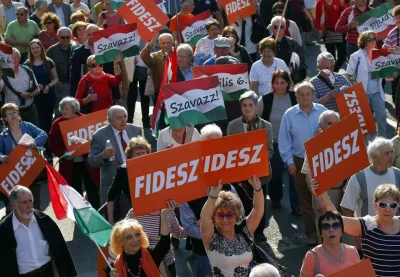 t.....e - >"Węgry". Fidesz na wieki wieków?

Po dojściu do władzy Fidesz rozpoczyna ...