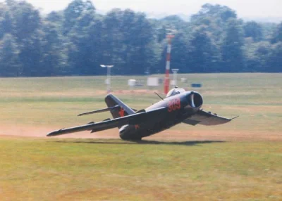 stahs - Ten to dopiero miał szczęście. To nie jest lądowanie - pilot na pokazie wykon...