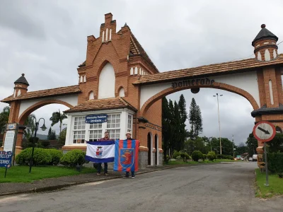 mateoaka - Kopia bramy głównej szczecińskiego Portu Wolnocłowego w Pomerode w Brazyli...