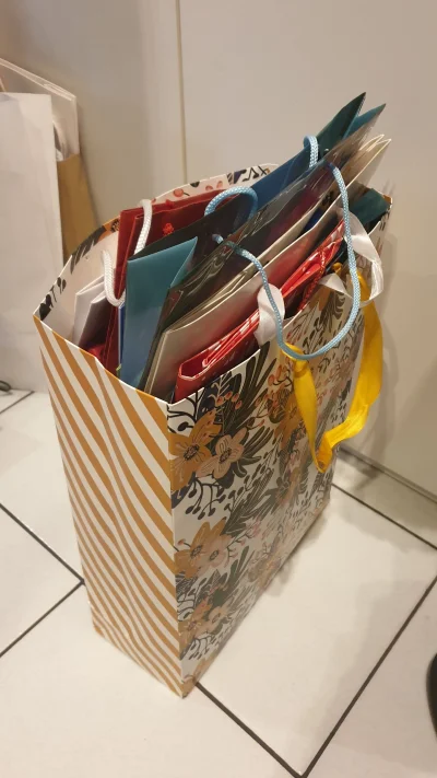 knoor - Nie musisz kupować nowych toreb na prezenty jeśli ponownie użyjesz toreb na p...
