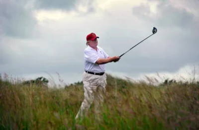 UberWygryw - @MorWus: 

Trump na golfie pasuje. Autentyk. Facet jak co tydzien pole...