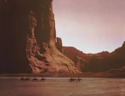 cheeseandonion - Navajo riders, Canyon de Chelly, Arizona, 1904

#koloryzowane