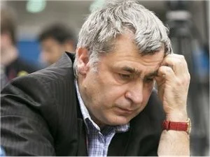 Z.....i - @najsys nie wiedziałem że arcymistrz ivanchuk jest masażysta w wolnych chwi...