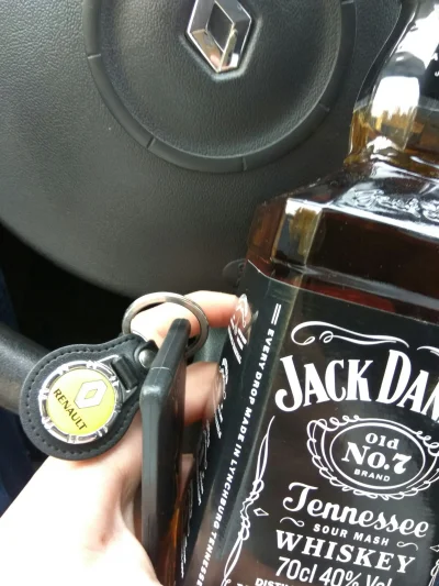 sebczan93 - Sobotę czas zacząć! A wy co? #jackdaniels #alkohol #renault