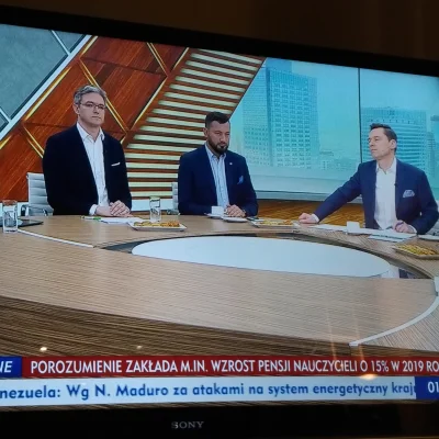 s3kawka - Siedze i ogladam tvp info
Moze byc gorzej?
#januszemoderacji
#nocnazmian...