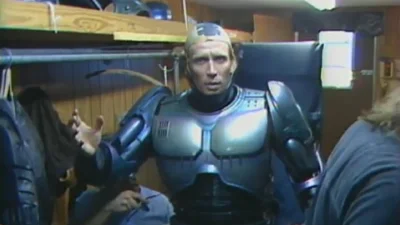 l.....6 - #kino #film #ciekawostki Zakładanie kostiumu Robocopa na aktora Paula Welle...