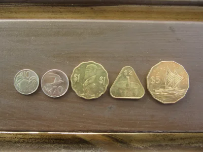 Dwadziescia_jeden - Drogie Mirosławy i Mirosławy,

tak wygląda komplet monet bitych...