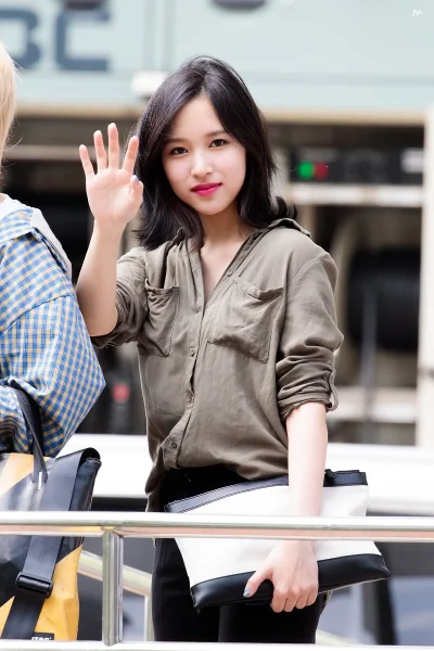 XKHYCCB2dX - #mina #twice 
#koreanka #japonka