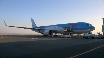 airfield_ops - 767 Tui z Punta Cany przyleciał do Katowic prawie godzinę przed rozkła...