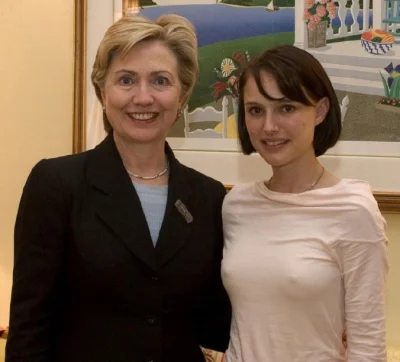 r5678 - #hillaryclinton #portman #sutkiboners 
Nietypowe zdjęcie Natali Portman z Hi...