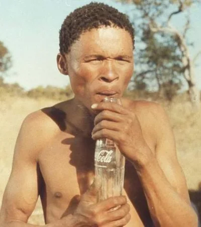 aturt - Urodził się w buszmeńskim plemieniu San w Namibii. Nie znał swojego dokładneg...