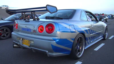 superblee66 - #carboners #jdm #nissanskyline (｡◕‿‿◕｡)