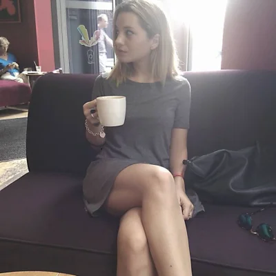 MichaI - Ta dziewczyna usiadła naprzeciwko ciebie w kawiarni, co robisz?

#ladnapan...