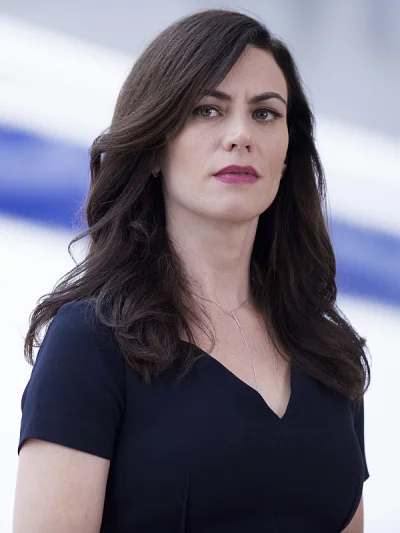 babejsza - Maggie Siff - ma fajną charyzmę, potrafi grać władcze postaci co pokazała ...