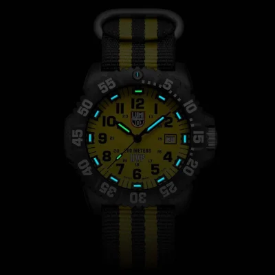 sodomek - Poszukuję zegarków z technologią podświetlenia jak w zegarkach Luminox - ht...