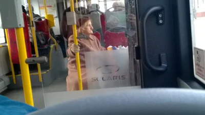 Rozpustnik - W autobusach nie lepiej, na jednym miejscu siedzącym torby na drugim bab...