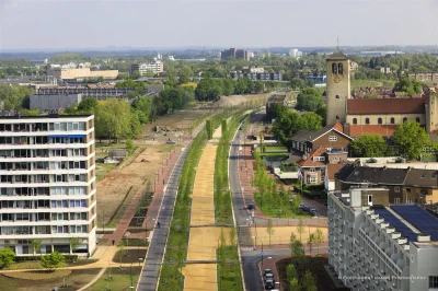 W1992 - W #maastricht schowano autostradę pod ziemię, a teren nad nią przeznaczono po...