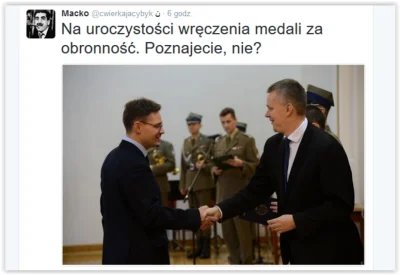 theone1980 - Blogger Azrael odbiera medal, Minister Tomasz Siemoniak wyróżnił medalem...