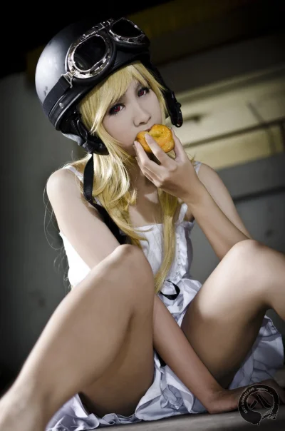 j.....3 - #randomanimeshit #cosplay #bakemonogatari #loli 

Jeszcze jeden cosplay Shi...