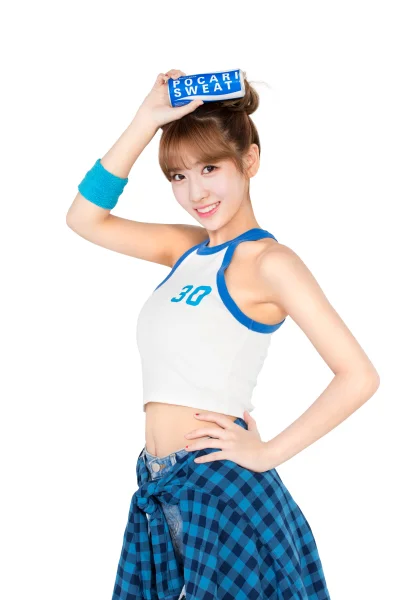 XKHYCCB2dX - #momo #twice 
#koreanka #japonka