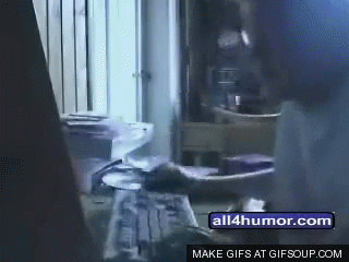 Yahoo_ - @TheSjz3: Internetowi pieniacze walczą z "muzułmańską inwazją":