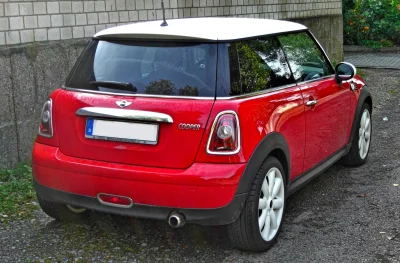 PeaceUN - mini cooper tez mial wsadzona rozwiercona puszke po coli w miejsce wydechu ...