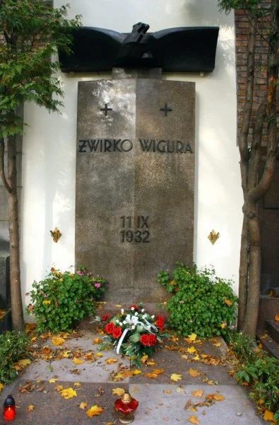 wroclawowy - Warto dodać, że zostali pochowali wspólnie