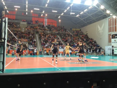 qtaz - A Wy co Mirki, dalej w domu siedzicie? 



#mecz #skra #siatkowka