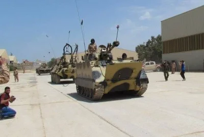s.....c - Na zdjęciu libijski transporter opancerzony M113 wyposażony w wieże z wozu ...